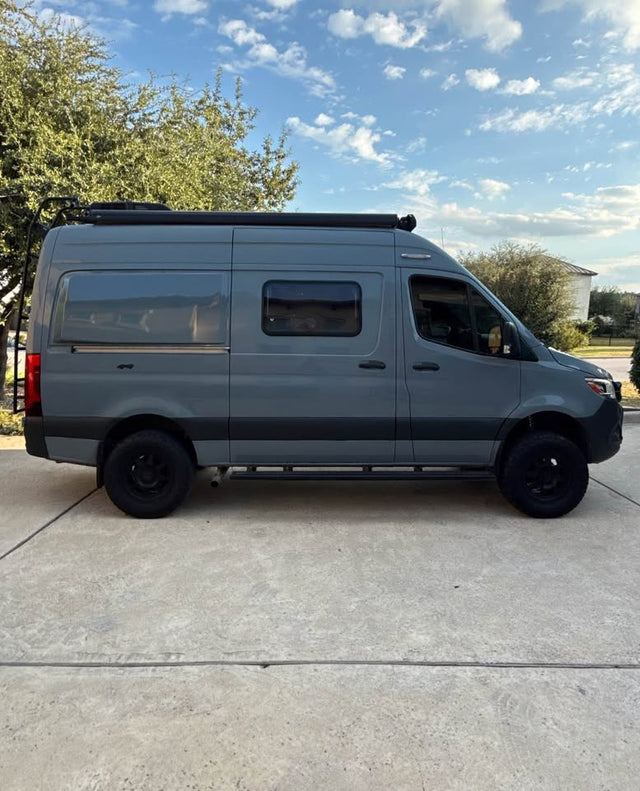 2021 Winnebago revel — photo 3