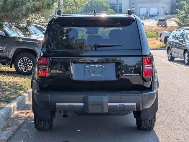 2024 Toyota Landcruiser · Base (photo 4) — photo 4