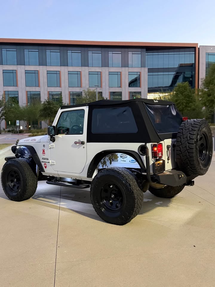 2016 Jeep Wrangler in Austin, TX (photo 11) — photo 11