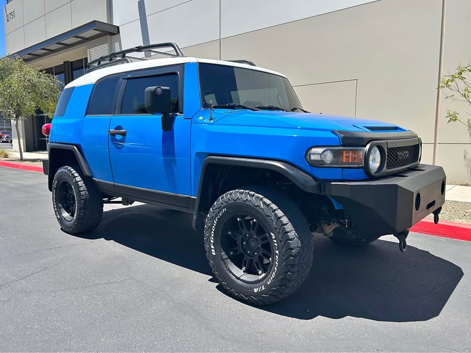 2007 Toyota FJ Cruiser in Phoenix, AZ (photo 1)