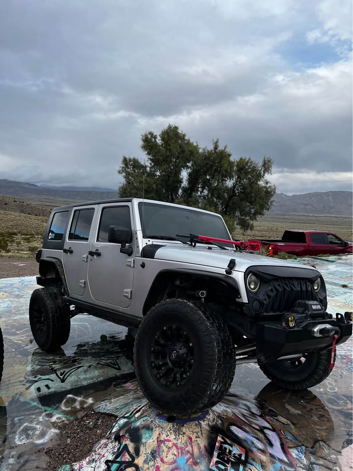 2011 Jeep Wrangler in Cathedral City, CA (photo 7) — photo 7