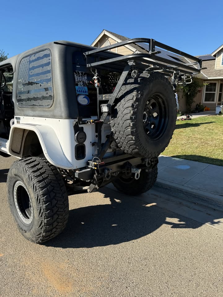 1993 Jeep Wrangler · S Sport Utility in Clovis, CA (photo 4) — photo 4