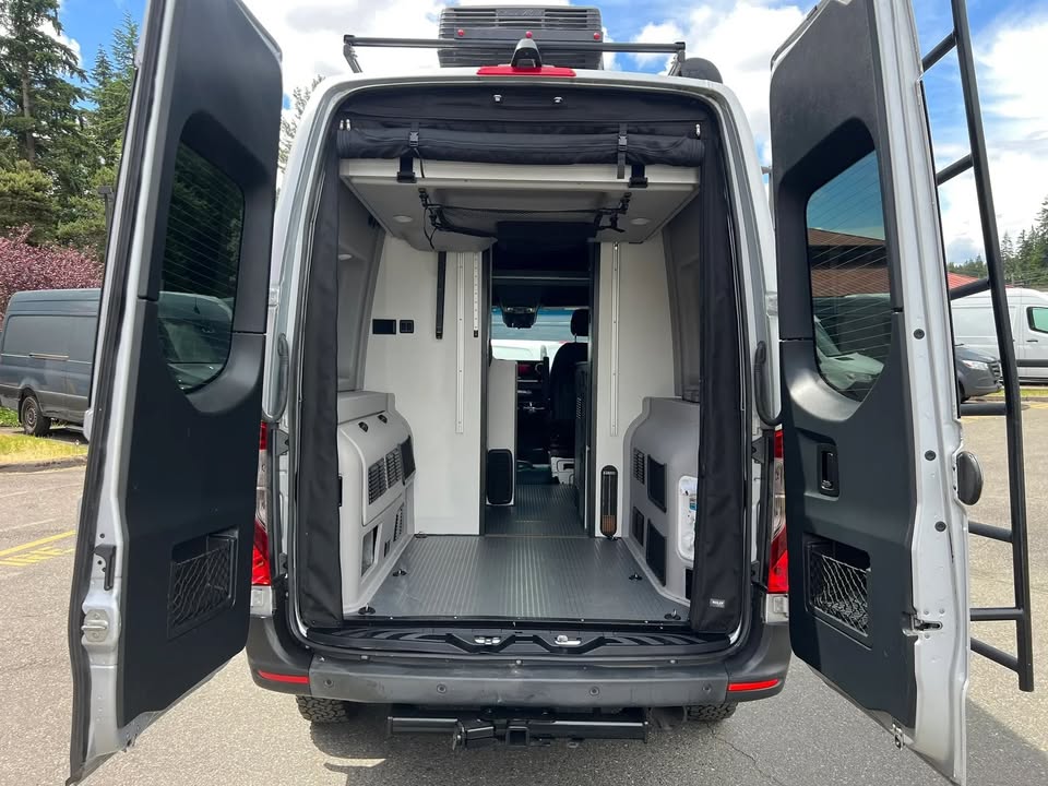 2021 Mercedes-Benz 4x4 winnebago revel 44e in Lynnwood, WA (photo 8) — photo 8