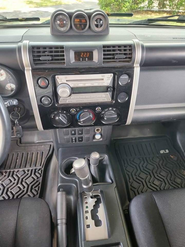 2007 Toyota FJ Cruiser · 4x4 in Tamarac, FL (photo 12) — photo 12