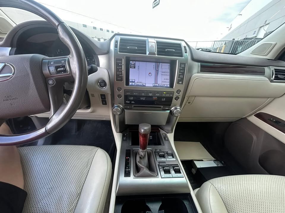 2011 Lexus GX 460 in Salt Lake City, UT (photo 8) — photo 8