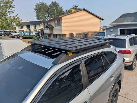 Rhino Rack Pioneer 6 w/ RX100 Feet