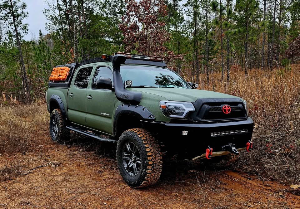 2012 Toyota Tacoma Double Cab · PreRunner Pickup 4D 5 ft (photo 1) — photo 1