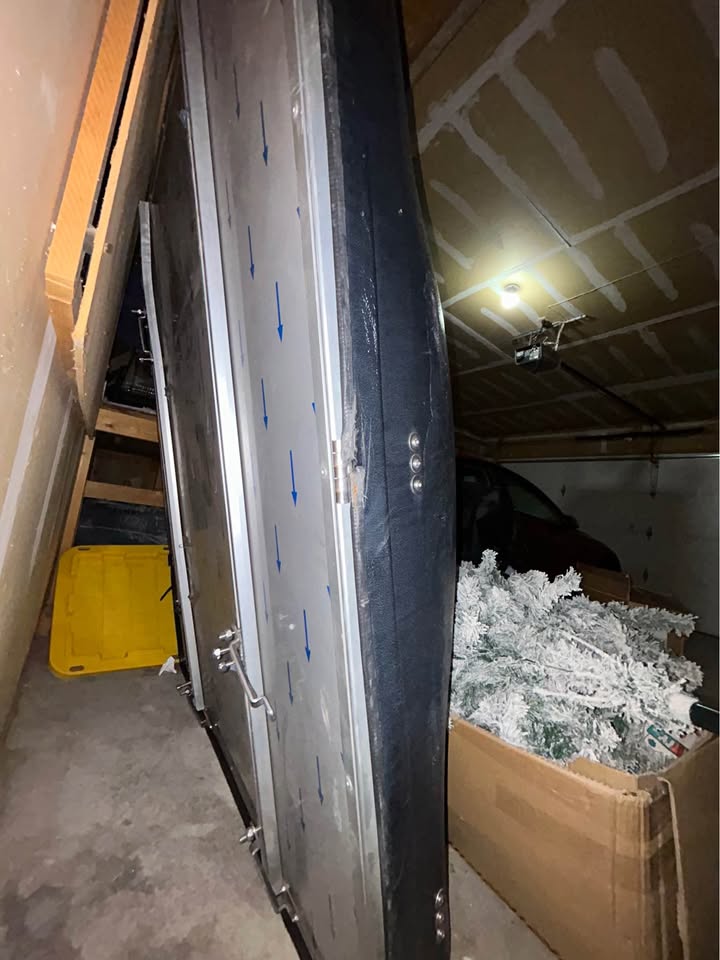 Roofnest condor XL version 1 rooftop tent in Aurora, CO (photo 8) — photo 8
