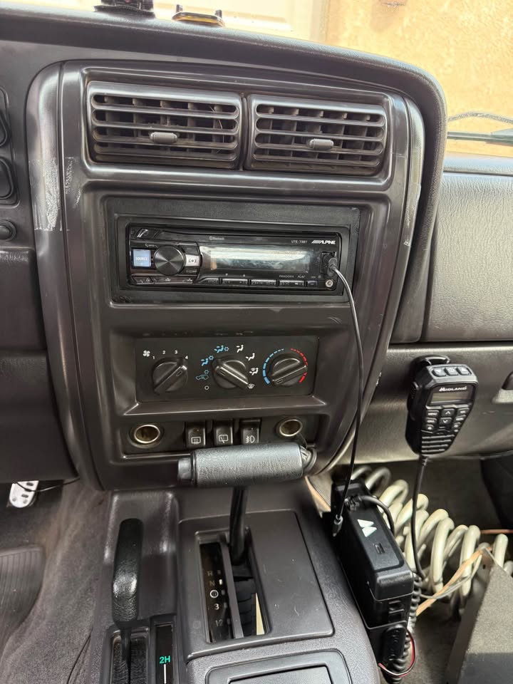 2001 Jeep Cherokee · Sport Utility 4D in Lake Havasu City, AZ (photo 12) — photo 12