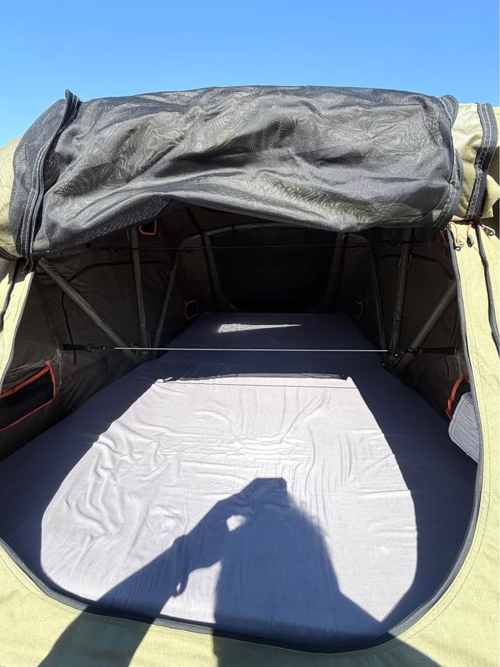Roam Vagabond Roof Top tent in Kenmore, WA (photo 4) — photo 4