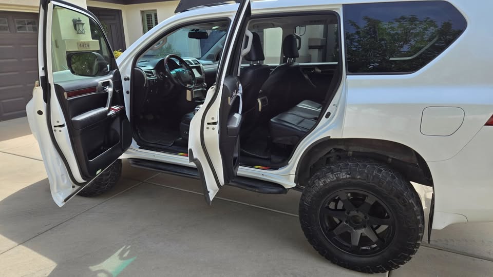 2011 Lexus GX460 (photo 5) — photo 5