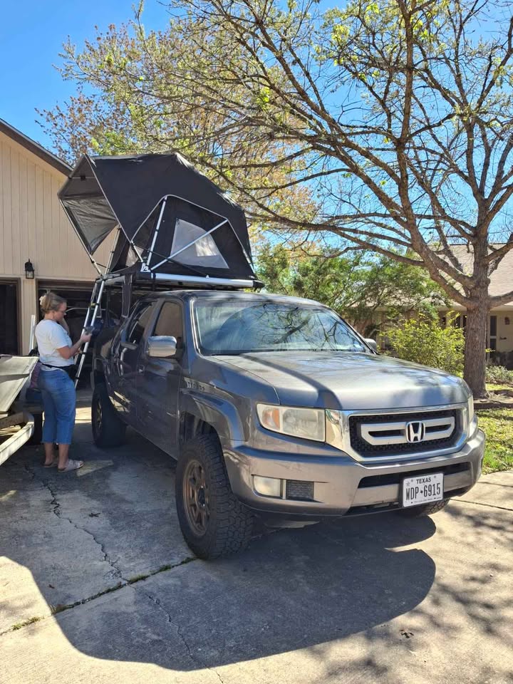 FSR Freespirit Recreation GS RTT with gas strut assist (2-3 people) in Live Oak, TX (photo 3) — photo 3