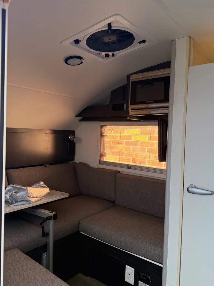 2021 nuCamp RV T@b Series 320S Boondock in San Antonio, TX (photo 10) — photo 10