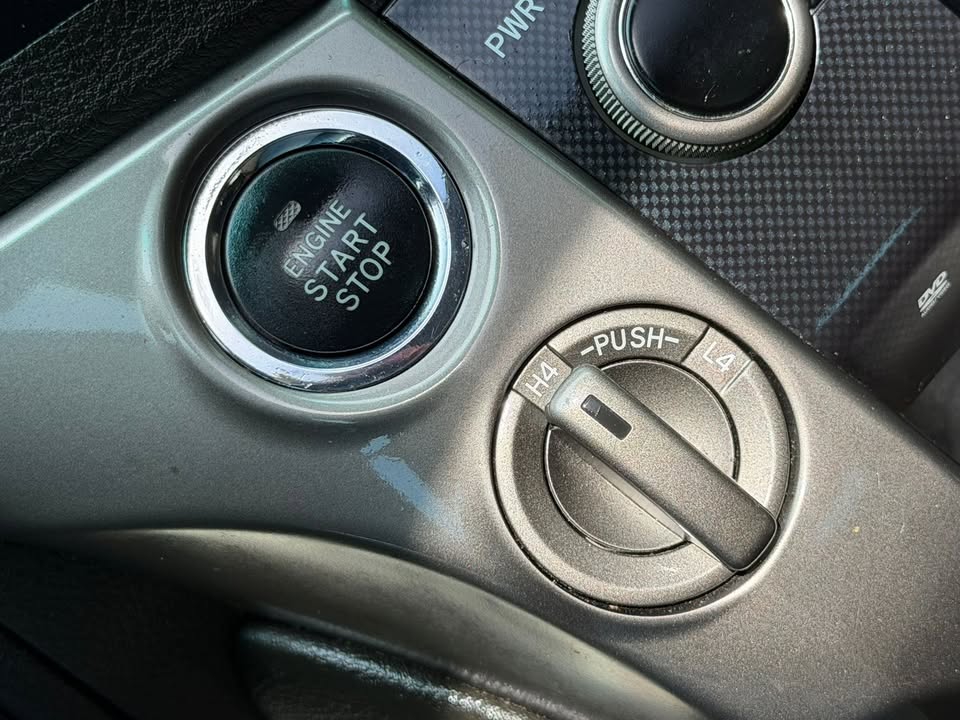 2008 Toyota Land Cruiser 4WD • Only 140K Miles • Rare Find (photo 6) — photo 6