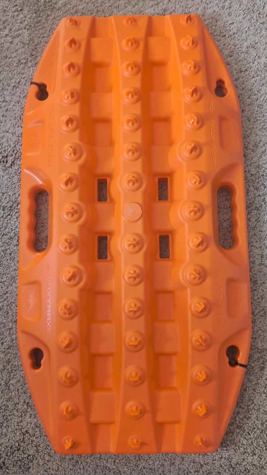 Maxtrax Mini Traction boards with jack base in Thornton, CO (photo 1)