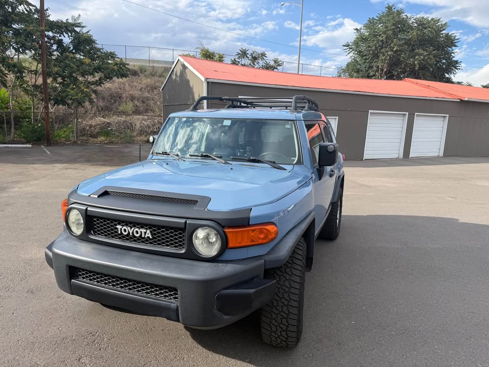 2009 Toyota FJ Cruiser · Sport Utility 2D in Denver, CO (photo 2) — photo 2