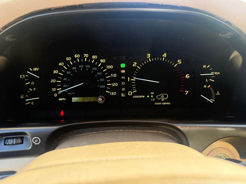 2000 Lexus LX · LX 470 Sport Utility 4D in Park City, UT (photo 11) — photo 11