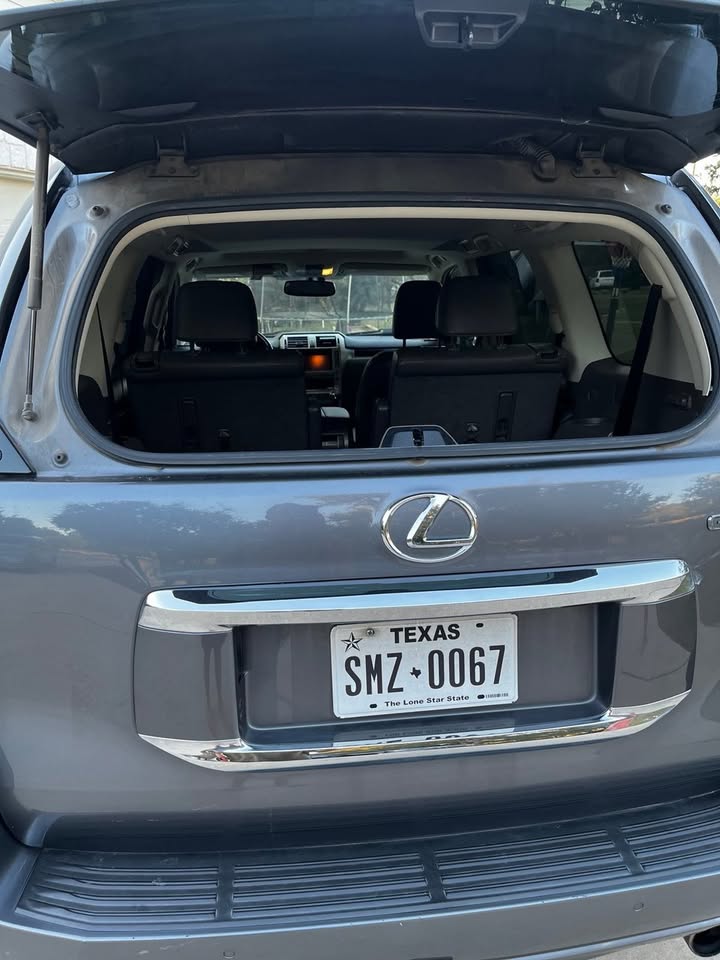 2017 Lexus gx460 in Boerne, TX (photo 6) — photo 6