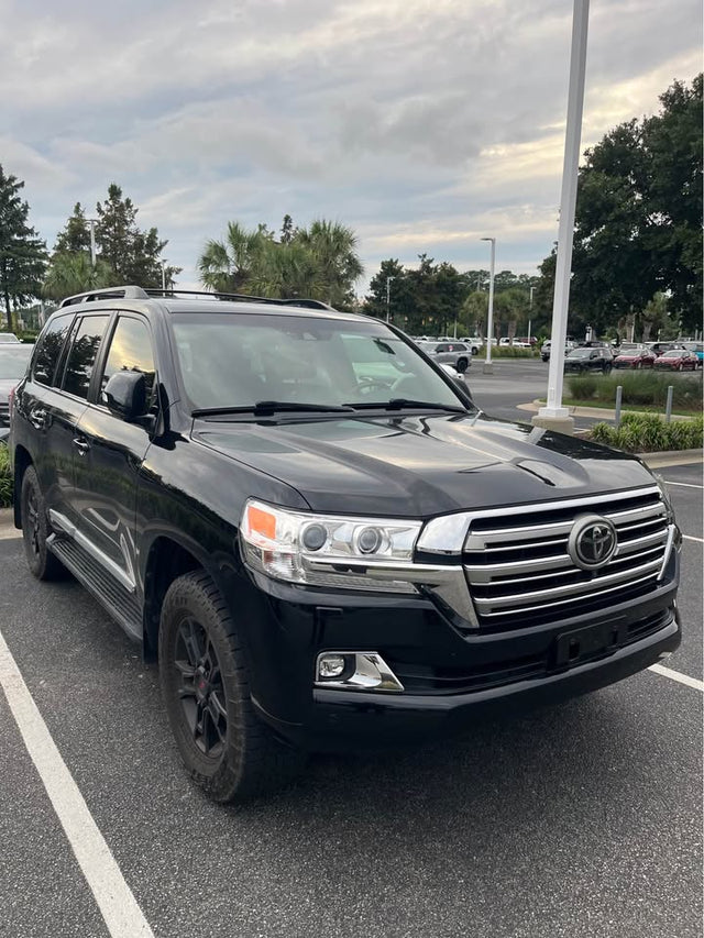 2020 Toyota Landcruiser · Land Cruiser — photo 2