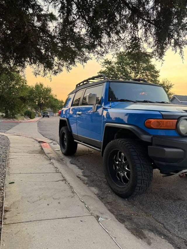 2007 Toyota FJ Cruiser · Sport Utility 2D — photo 2