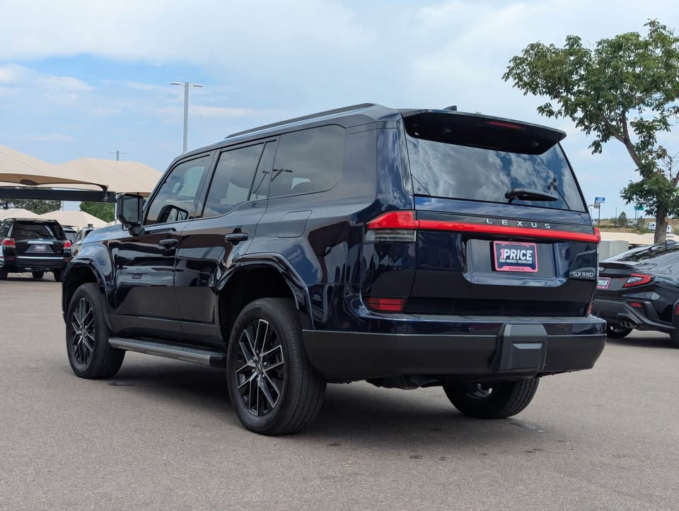 2024 Lexus GX (photo 8) — photo 8