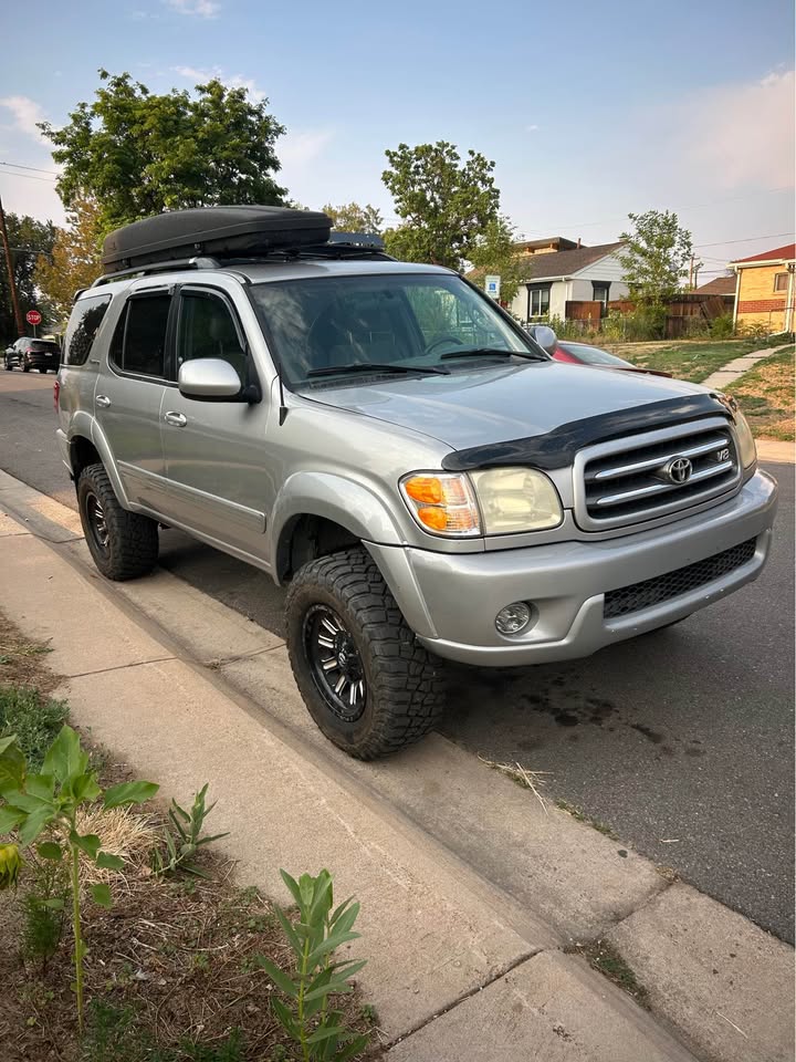 2001 Toyota Sequoia Limited 4x4 in Denver, CO (photo 1) — photo 1