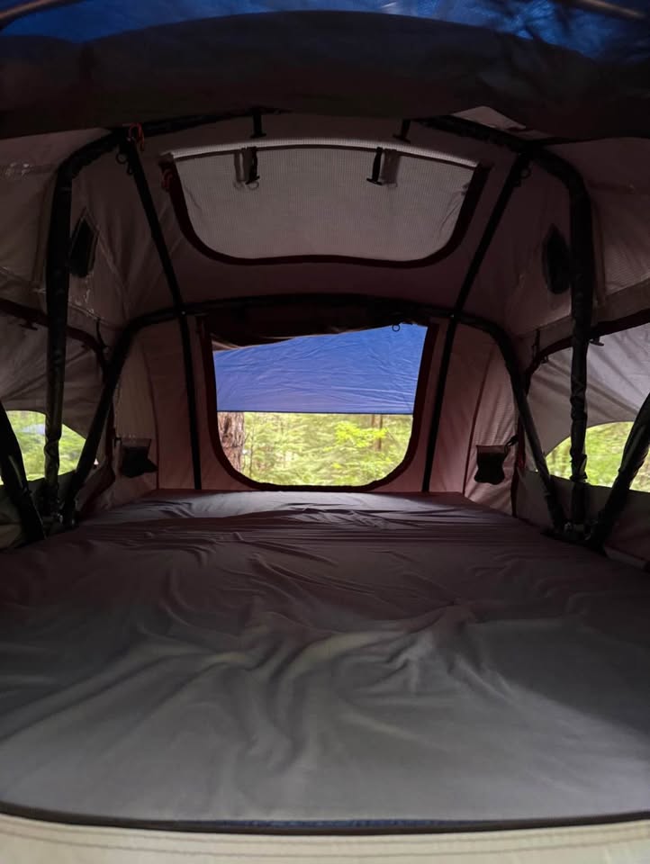 ROAM Adventure Co. Vagabond Lite Roof Top Tent in Hillsboro, OR (photo 5) — photo 5