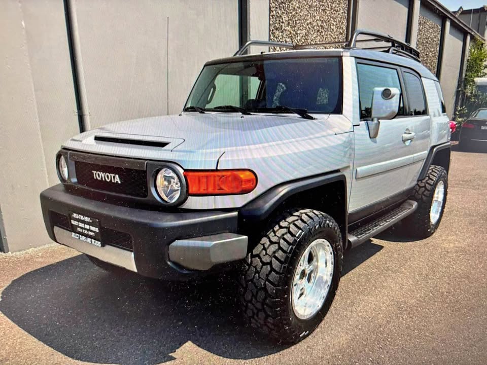 2007 Toyota FJ Cruiser · Sport trim (photo 1)