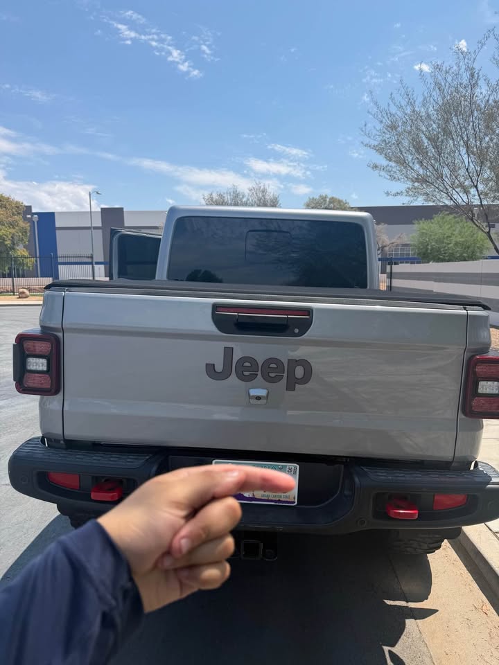 2020 Jeep Gladiator · Rubicon Pickup 4D 5 ft (photo 9) — photo 9