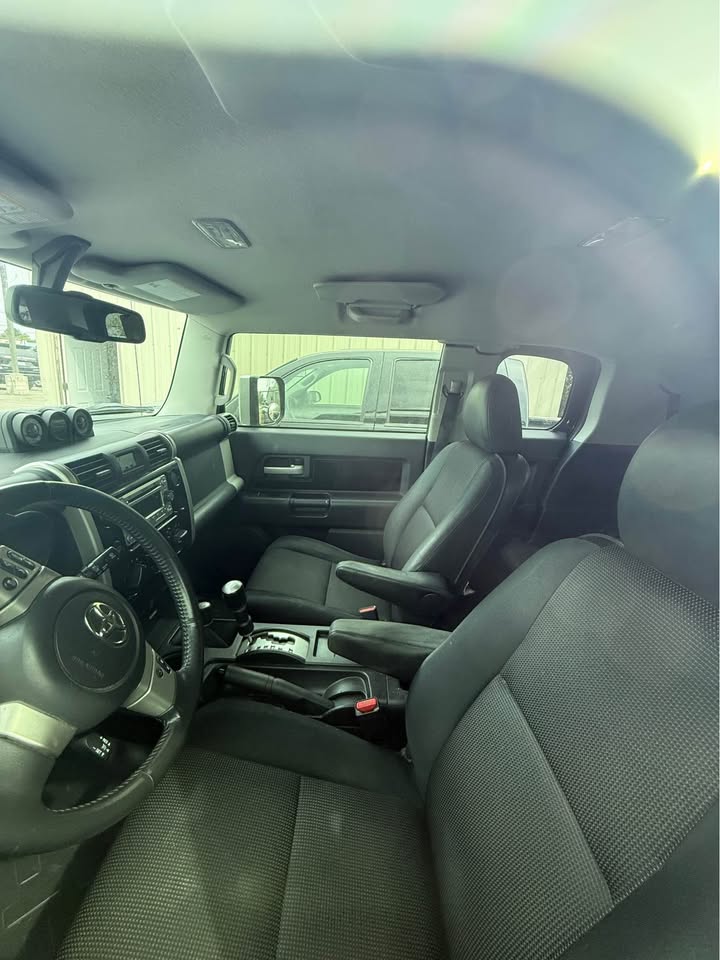 2012 Toyota FJ Cruiser · Sport Utility 2D in Boise, ID (photo 5) — photo 5