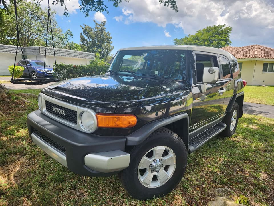 2007 Toyota FJ Cruiser · 4x4 in Tamarac, FL (photo 1) — photo 1
