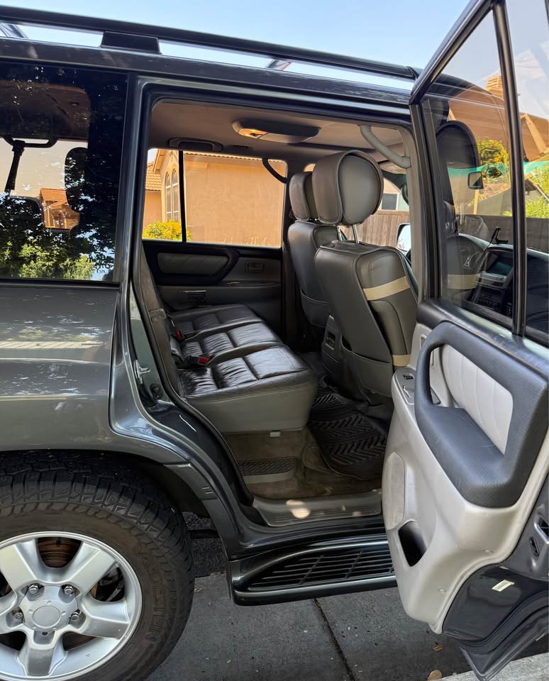 2003 Toyota Landcruiser · Sport Utility 4D (photo 9) — photo 9