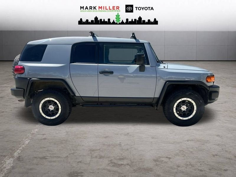 2013 Toyota FJ Cruiser 4WD (photo 6) — photo 6