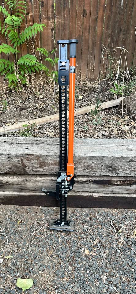 Hi lift Jack- never used (photo 1) — photo 1