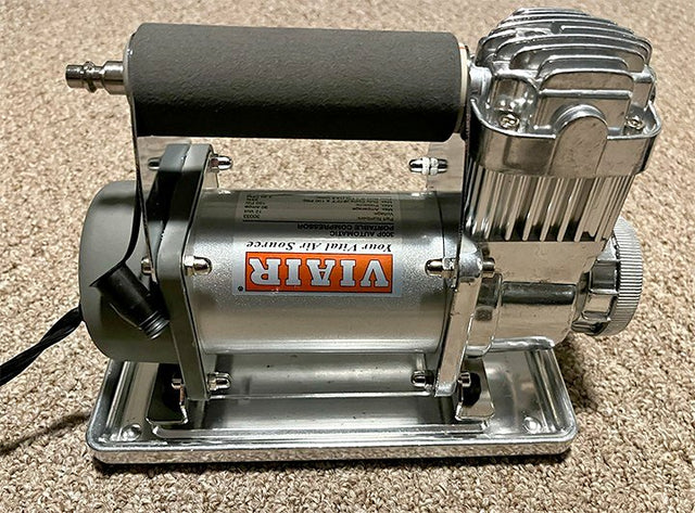 VIAIR 300P Air Compressor _ Off Road Kit in Highland, NY (photo 1)