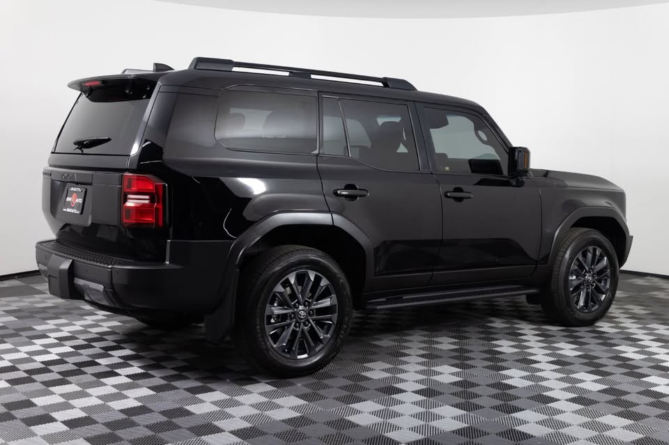 2024 Toyota Land Cruiser (photo 8) — photo 8