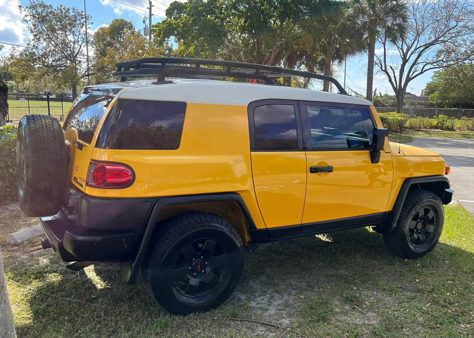 2007 Toyota FJ Cruiser · Sport Utility 2D in Miramar, FL (photo 5) — photo 5