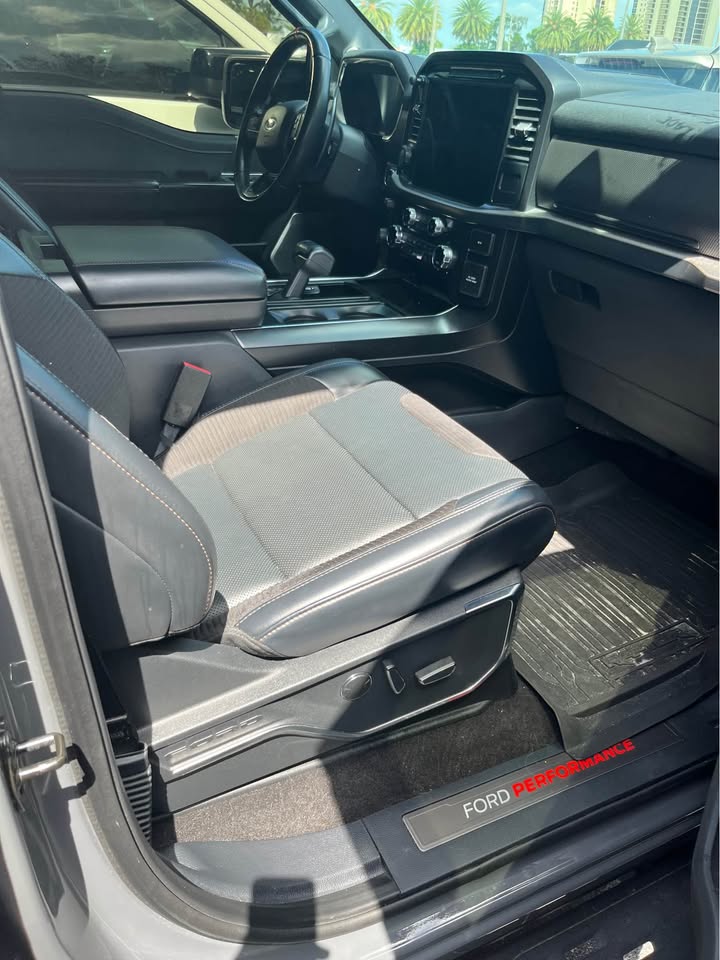 2021 Ford F-150 · Raptor Pickup 4D 5 1/2 ft (photo 8) — photo 8