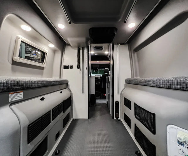 2023 Winnebago REVEL 44E — photo 3