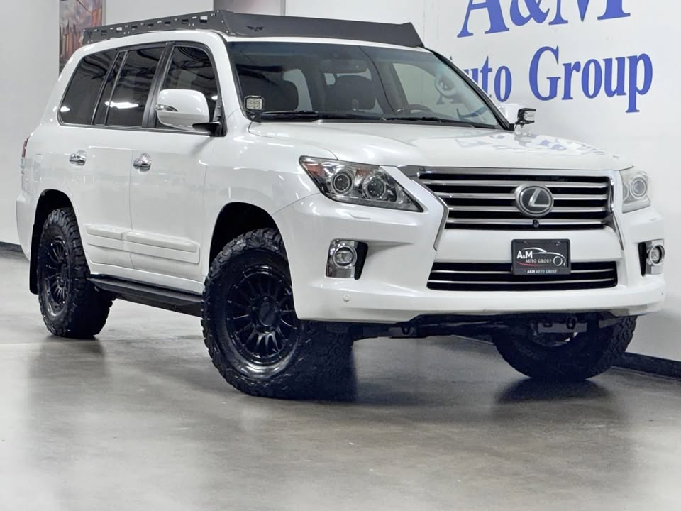 2015 Lexus LX570 in Portland, OR (photo 1)