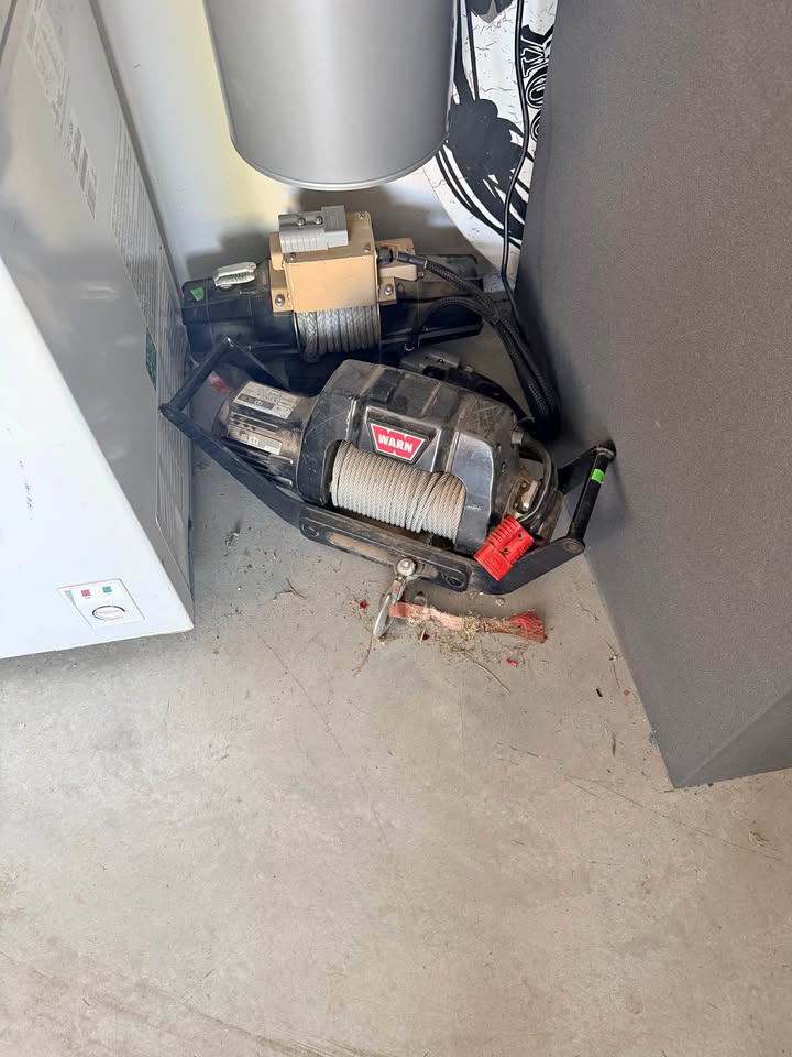 Warn 9.5cti Winch (photo 1) — photo 1