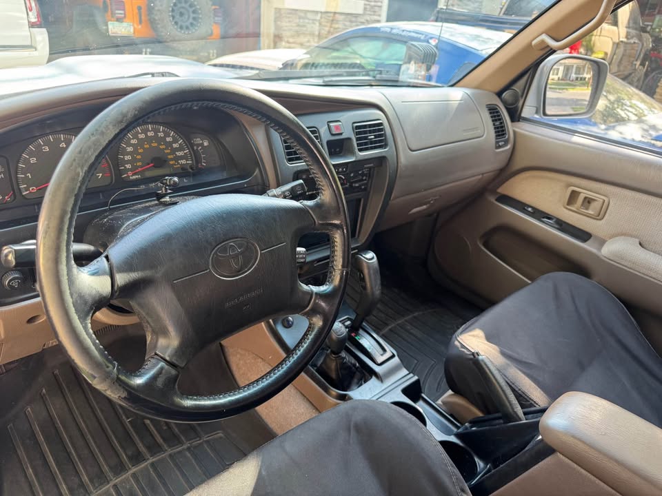 2000 Toyota 4Runner · SR5 Sport Utility 4D in Gilbert, AZ (photo 8) — photo 8