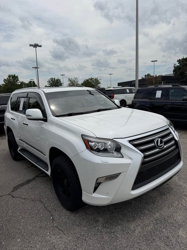 2017 Lexus GX · GX 460 Sport Utility 4D — photo 3