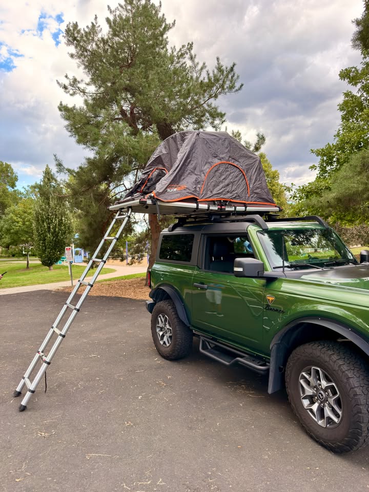 Roofnest Meadowlark Rooftop Tent with Yakima 50" Jetstream/Tmberline Towers in Arvada, CO (photo 5) — photo 5
