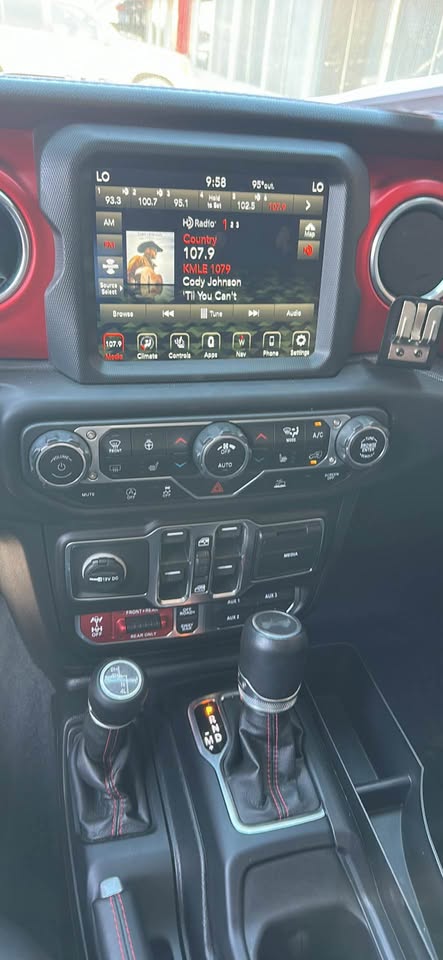 2021 Jeep Wrangler Unlimited · Rubicon Sport Utility 4D in Glendale, AZ (photo 10) — photo 10