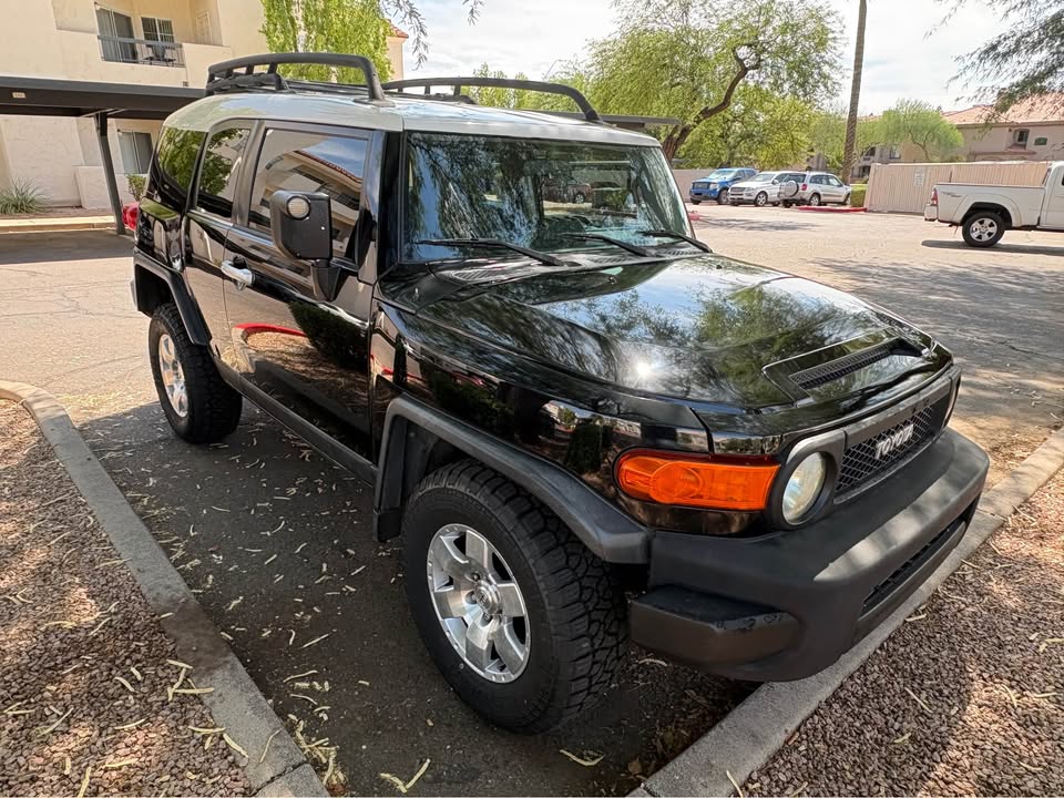 2007 Toyota FJ Cruiser · Sport Utility 2D (photo 6) — photo 6