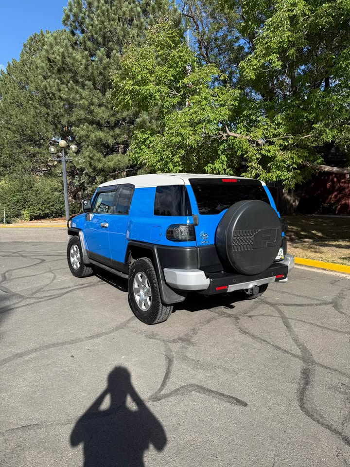 2007 Toyota FJ Cruiser · Sport Utility 2D in Boulder, CO (photo 3) — photo 3