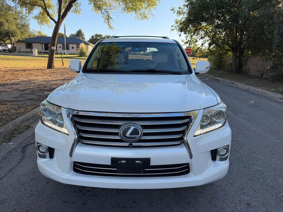 2015 Lexus LX · LX 570 Sport Utility 4D in Pflugerville, TX (photo 4)