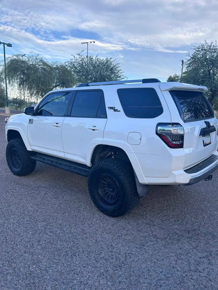 2017 Toyota 4Runner · TRD Off-Road Premium Sport Utility 4D in Phoenix, AZ (photo 7) — photo 7