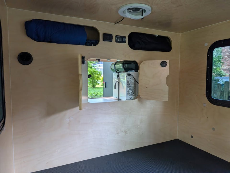 2022 Hiker Trailer 5X10 Mid-Range Delux in Louisville, KY (photo 11) — photo 11